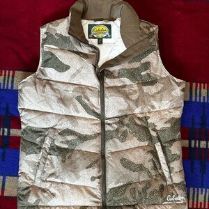 Cabela's Women's Green and White Camouflage Vest